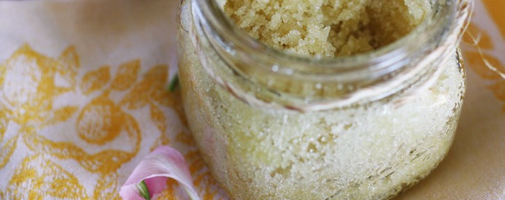 Rosehip Sugar Body Scrub | redleafstyle.com