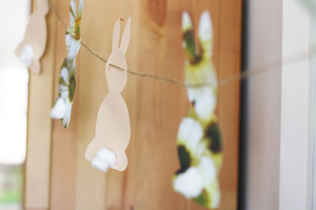 How to Make a Super Cute Bunny Garland | redleafstyle.com